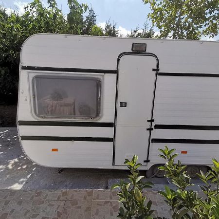Green Garden Caravan 호텔 Agrilia 외부 사진