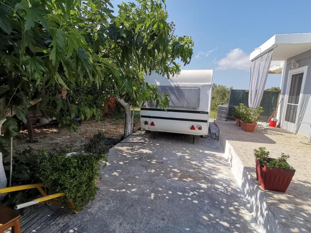 Green Garden Caravan 호텔 Agrilia 외부 사진