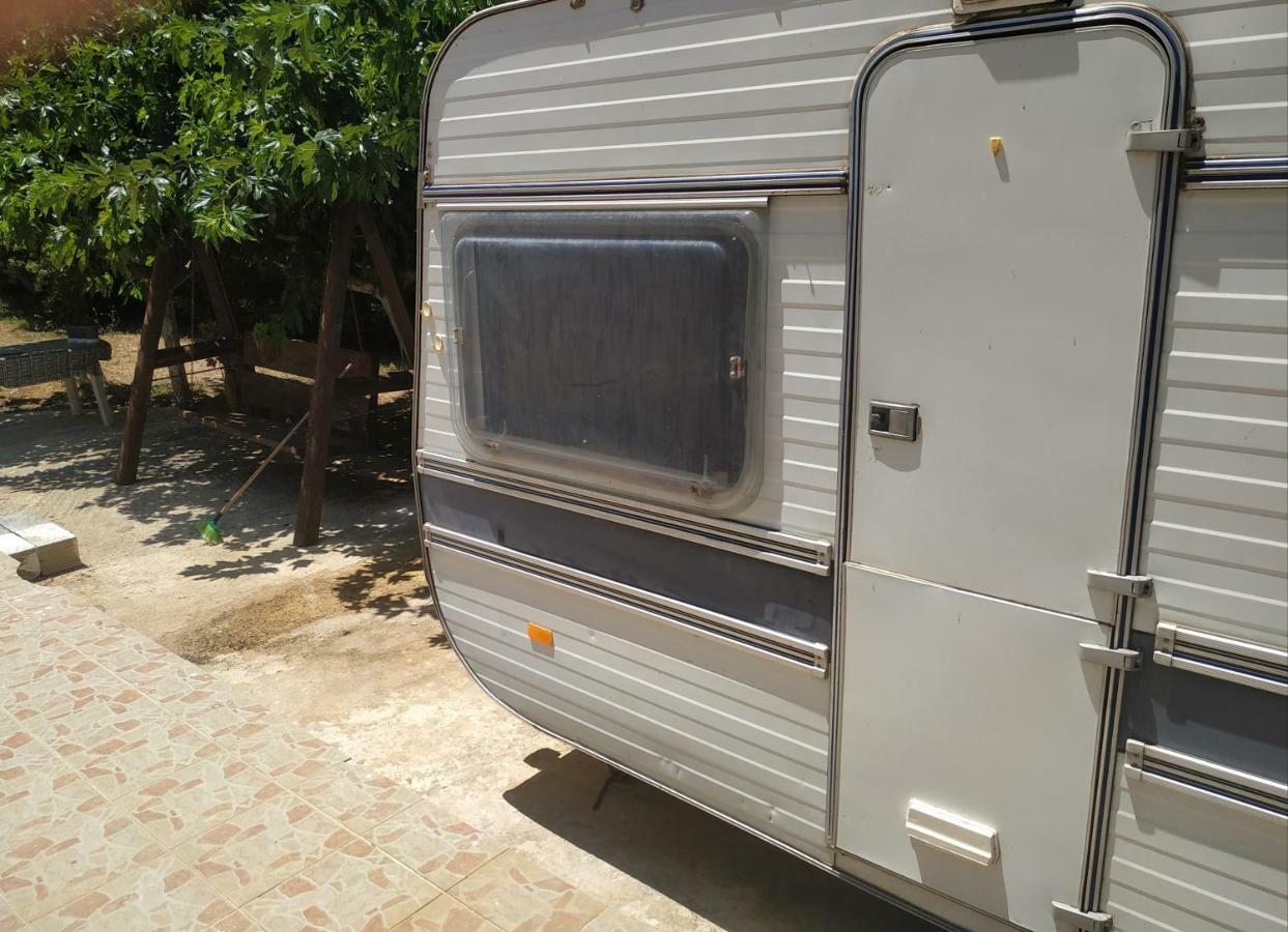 Green Garden Caravan 호텔 Agrilia 외부 사진